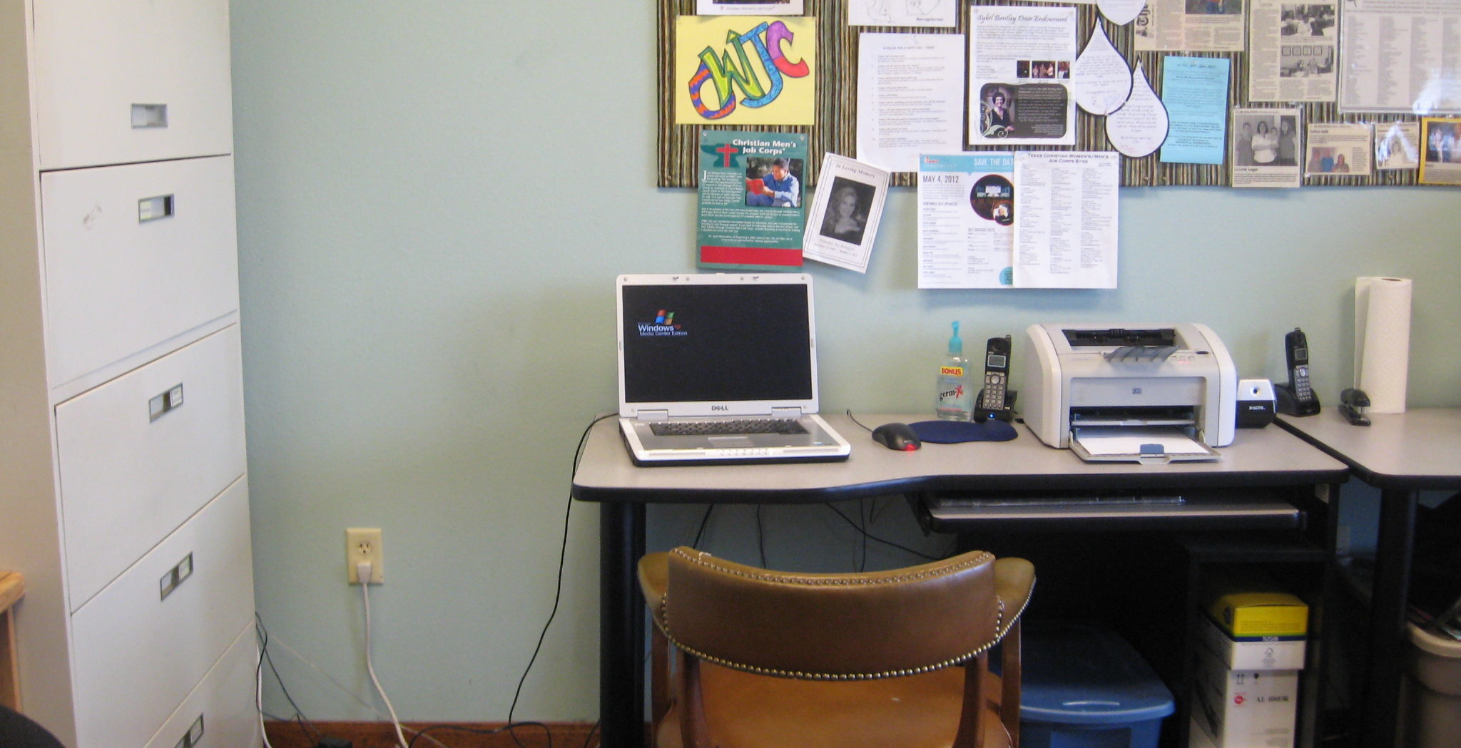 Picture of an office work space